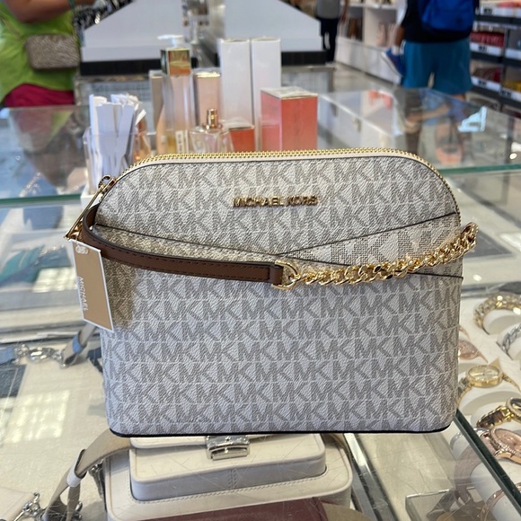 MICHAEL KORS Jet Set Medium Logo Dome Satchel Crossbody 
Vanilla 
NWT - Picture 2 of 16